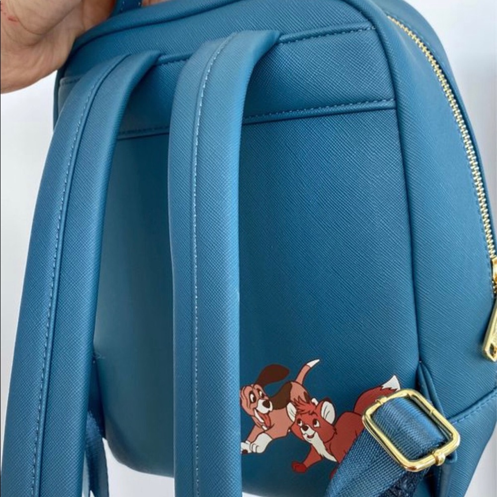 Fox and the hound Loungefly backpack - Picture 4 of 4